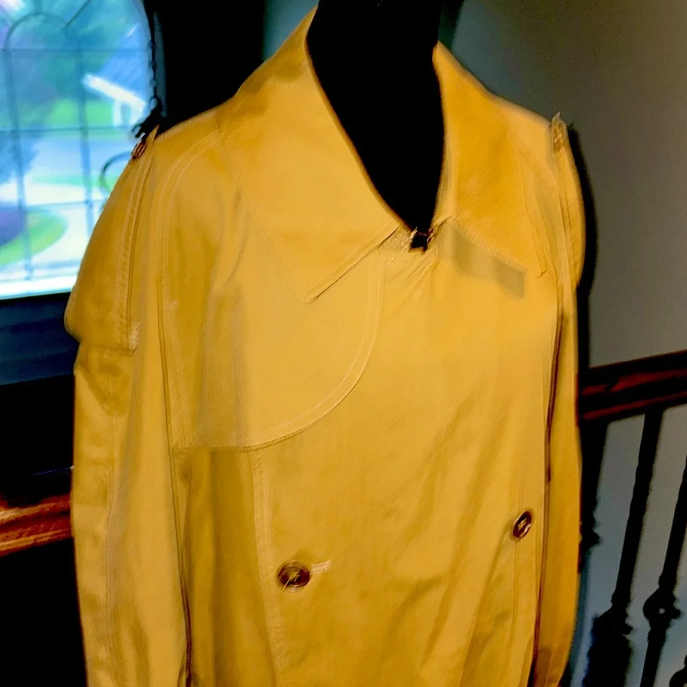 Authentic Christian Dior Vintage Military Trench sz 10 excellent condition ❤️ - Picture 3 of 16